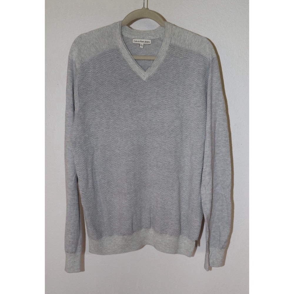 Calvin Klein men’s gray long sleeve sweater